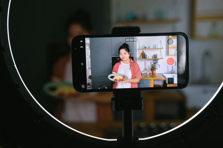 폭발적으로 성장하는 글로벌 라이브커머스 마켓